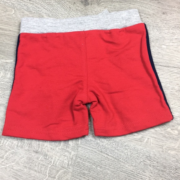 2 pc Mickey Short & Shirt set - Picture 5 of 7